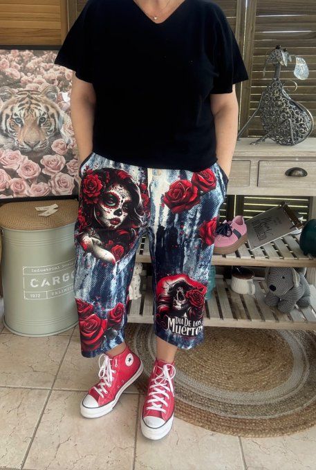 pantacourt (dit magique) effet jeans bleu délavé Skulls Catarina Tattoo Girl du 40 au 50/52 