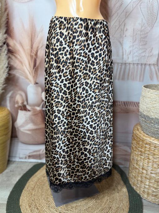 Jupe longue ample satinée Léopard camel et dentelle noire du 40 au 48