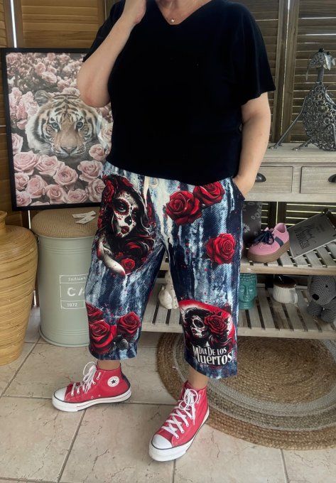pantacourt (dit magique) effet jeans bleu délavé Skulls Catarina Tattoo Girl du 40 au 50/52 