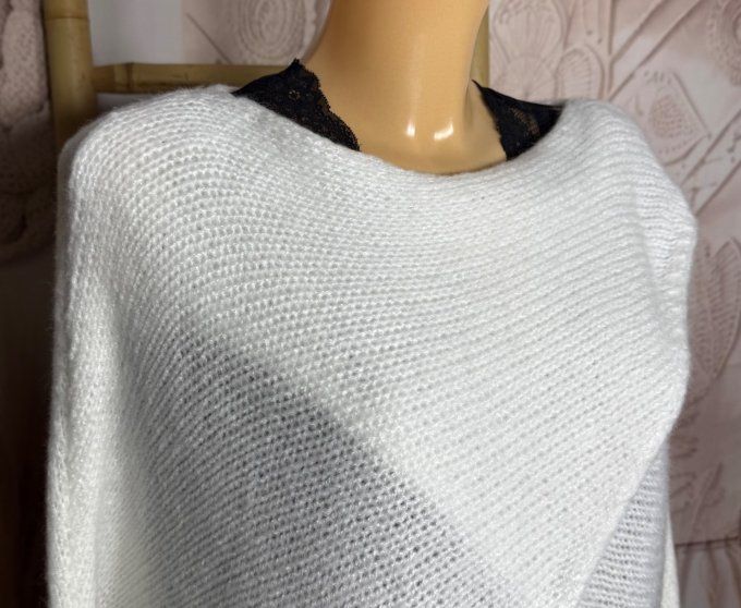 Pull court croisé blanc douceur +++ (du 40 au 52) ou en version "chauffe-épaule" jusqu'au 58/60  