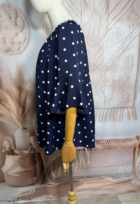 Blouse Bohème chic marine pois blancs manches volantées épaules dénudées du 38 au 50/52