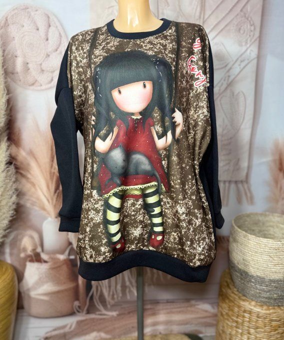 Sweat ample noir molletonné Gorjuss Winter Doll & son chat du 40 au 52 