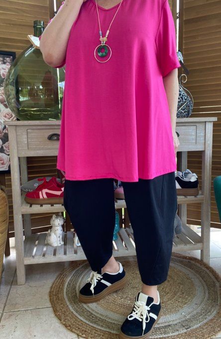 Top trapèze manches courtes fuschia + collier du 42 au 52/54  