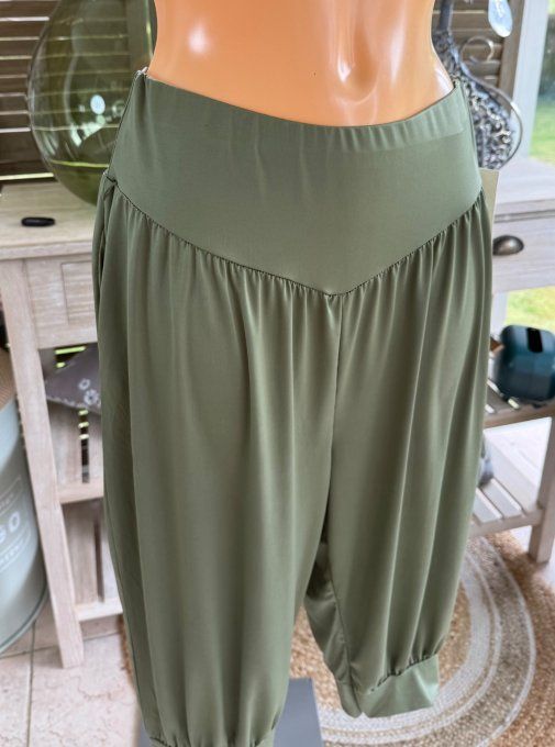Pantalon corsaire / pirate kaki stretch ++++ du 38 au 48