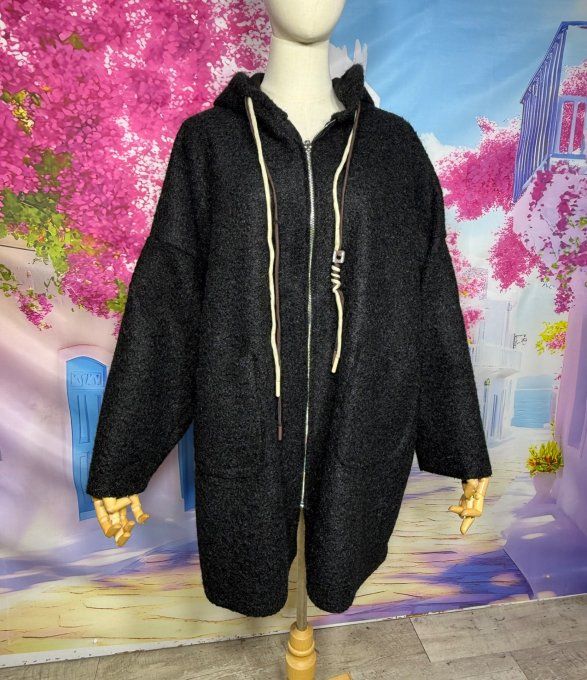 Manteau à capuche mi-long aspect laine bouillie noire Frida Kahlo Confort ++ du 40 au 52 et même +