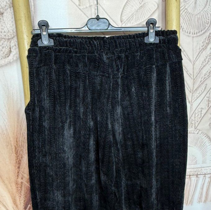 pantalon façon jogg  velours rayé et motifs texturés noir confort ++++ du 40 au 50/52 