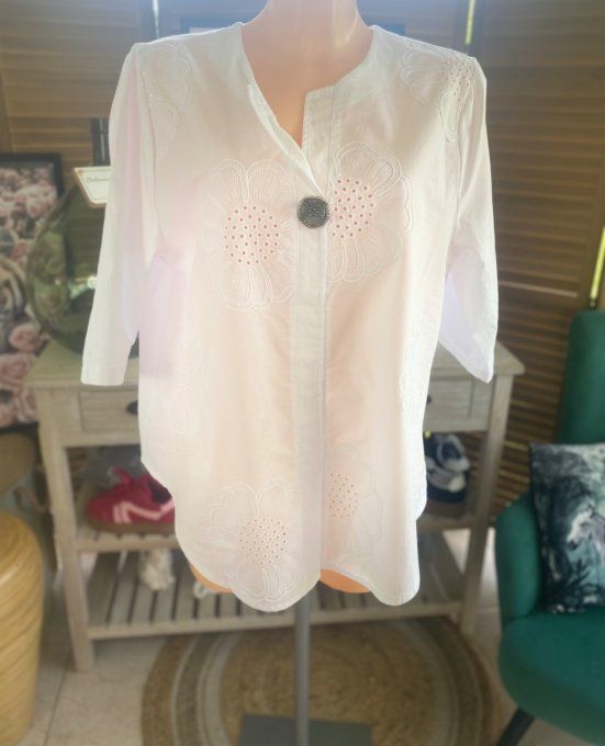 Blouse blanche broderie fleurs manches 3/4 du 34 au 42/44