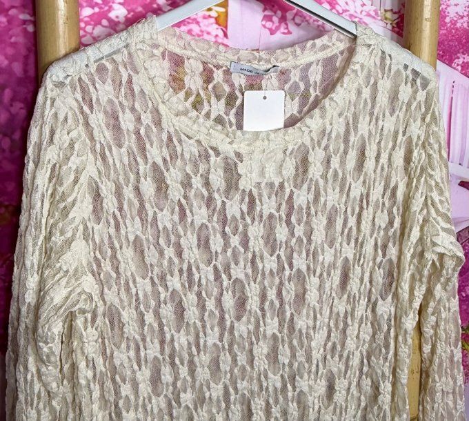 Top dentelle beige Col arrondi manches longues confort +++ du 36 au 46/48 