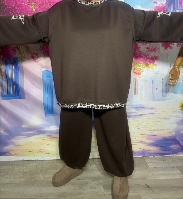 Sweat oversize Néoprène Chocolat Etoiles Léopard manches et dos douceur +++ du 42 au 54 