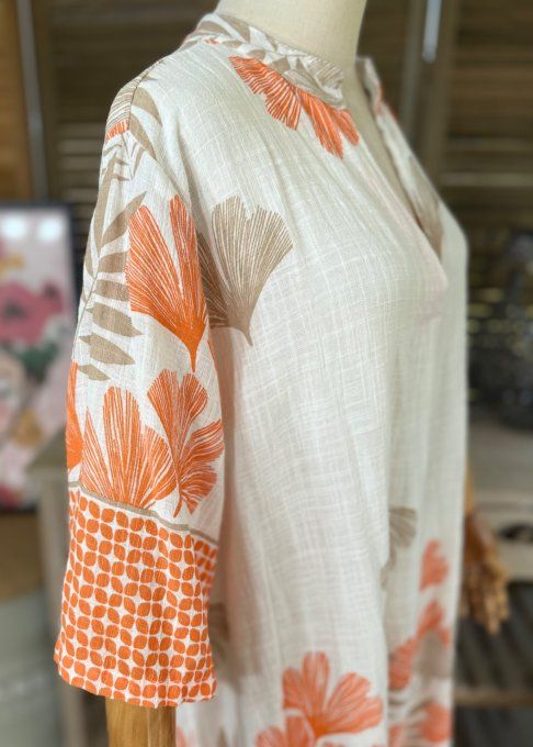 Robe mi-longue trapèze blanche aspect lin feuilles Ginko orangées & taupe du 40 au 50/52 