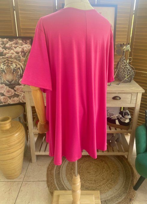 Top trapèze manches courtes fuschia + collier du 42 au 52/54  
