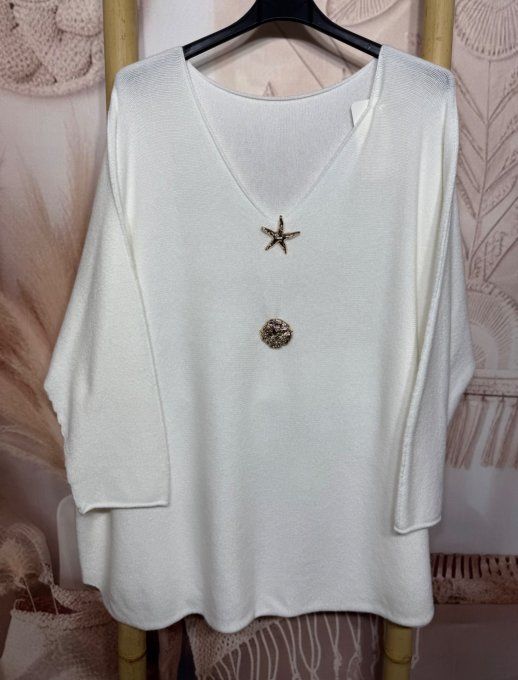 pull ample SANS LAINE blanc col V +  2 broches dorées  du 40 au 52