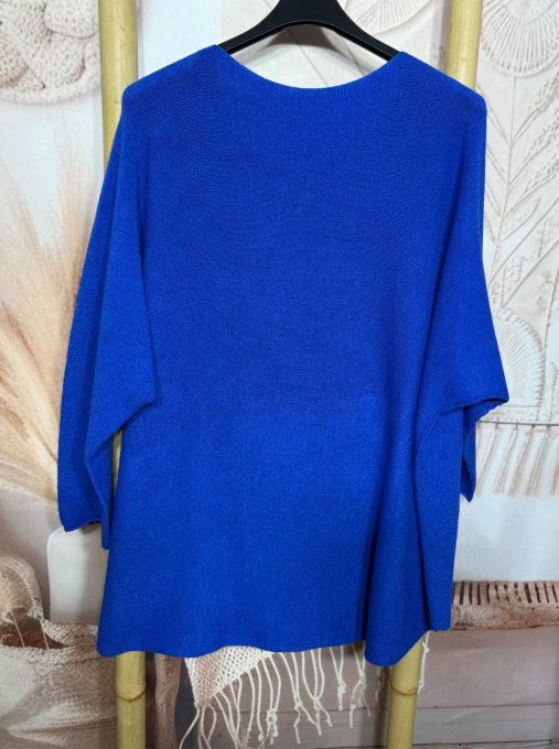 pull ample SANS LAINE Bleu royal col V +  2 broches dorées  du 40 au 52 