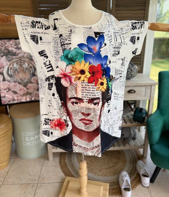 Tunique longue ou robe courte blanche Frida Kahlo Street Art du 40 au 50/52 