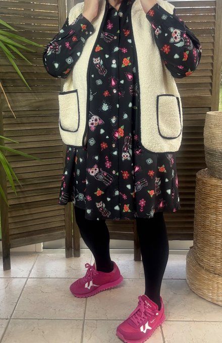 Chemise longue trapèze noire Chat Maneki-neko du 38 au 46 (et même + si portée ouverte)