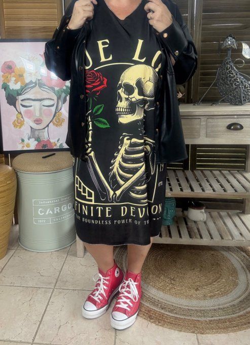 Robe courte ou tunique longue noire Skeleton in Devotion & Red Rose du 42 au 52 