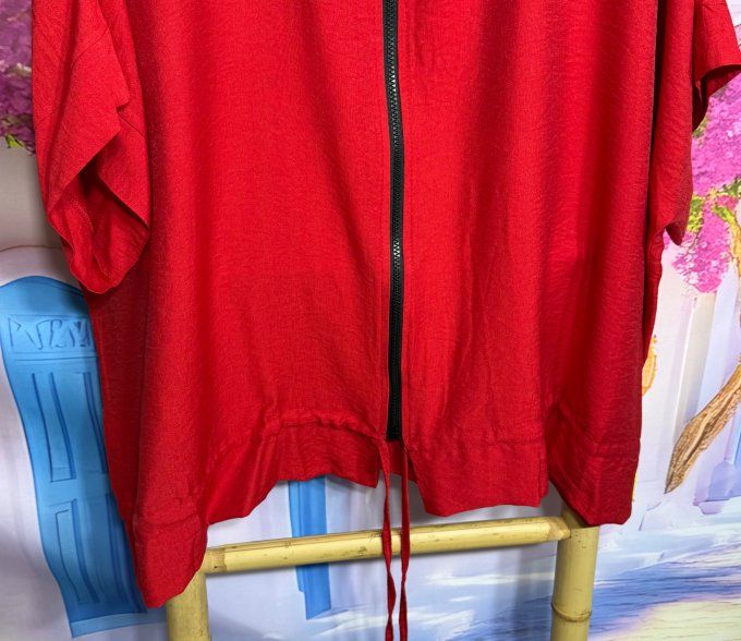 Blouson oversize rouge manches courtes taille ajustable fermeture zippée du 40 au 52 et même + 