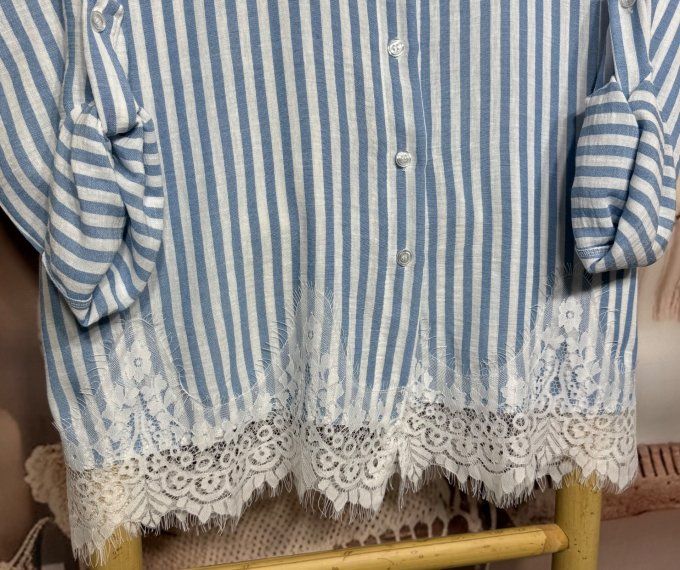 Chemise rayée bleu ciel & dentelle florale blanche du 34 au 44 et même + si portée ouverte 
