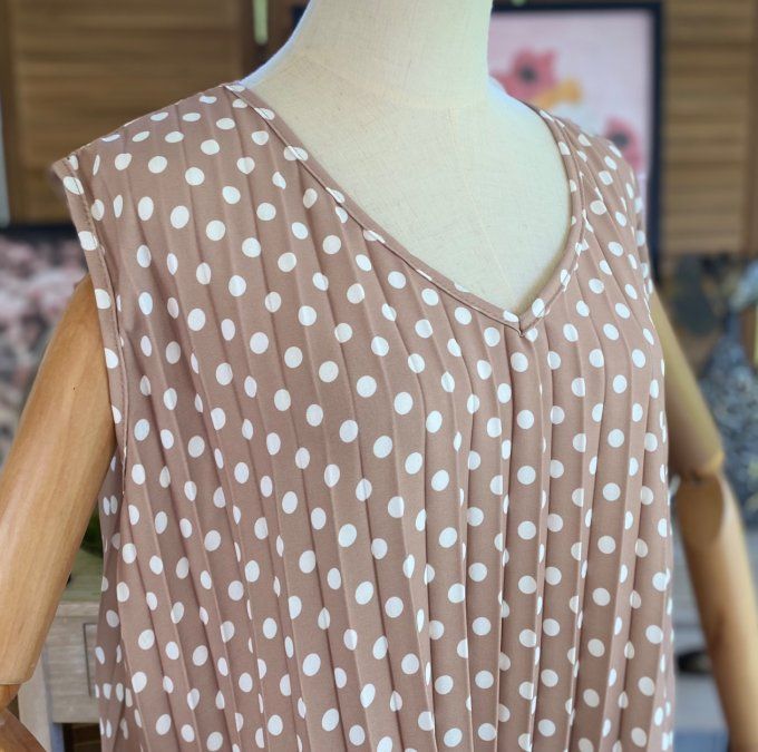 Maxi-tunique plissée asymétrique taupe clair pois blancs du 42 au 56/58