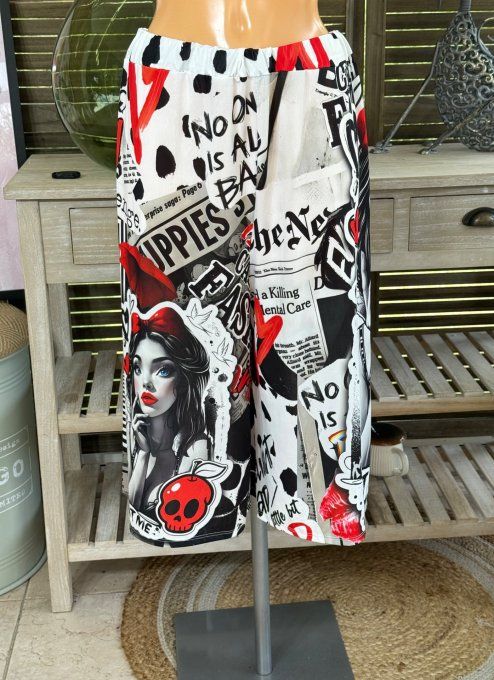 Ensemble bermuda façon Jort + top  The Gothic Skulls Girl du 40 au 52 