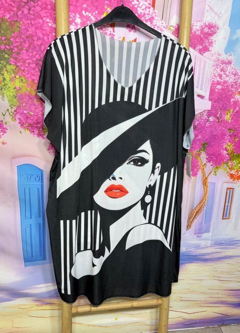 Robe droite oversize ou maxi-tunique lycra noir rayé Femme au Chapeau Art Déco du 40 au 52