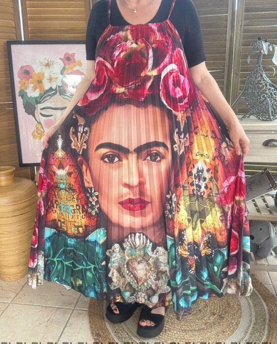 Robe longue plissée bretelles ajustables Frida Kahlo et fleurs exotiques du 38 au 48/50  