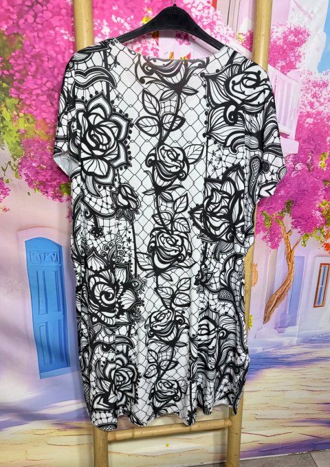 Robe droite oversize ou maxi-tunique lycra écru roses noires et arabesques du 40 au 52 