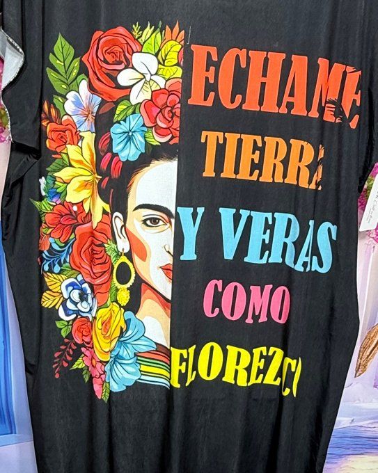 Robe droite oversize ou maxi-tunique lycra noir Frida Kahlo Citation Résilience du 40 au 52