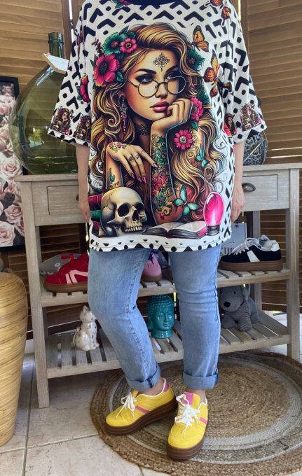 Top trapèze noir & blanc The Tattoo Gothic Girl & Skulls du 40 au 50