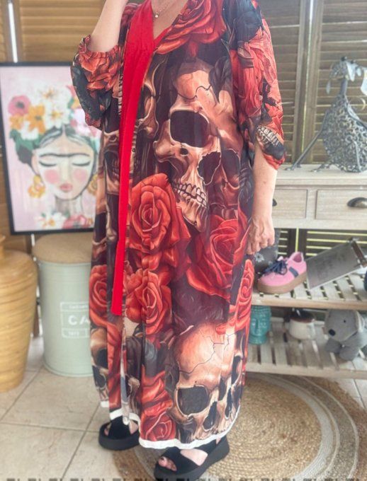 Kimono long voile noir Trio de Skulls & Red Roses du 40 au 50/52 et même +