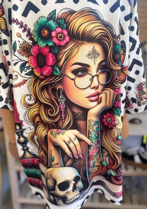 Top trapèze noir & blanc The Tattoo Gothic Girl & Skulls du 40 au 50