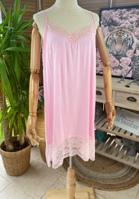 Fond de robe façon nuisette fines bretelles rose poudré dentelle douceur +++ du 40 au 52