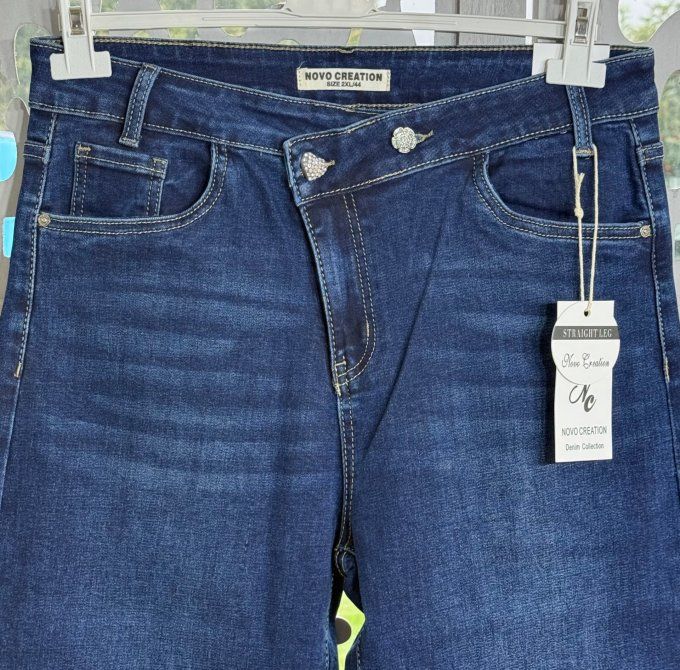 Jeans Wide Legs Brut coupe droite zip asymétrique boutons coeur strass stretch ++ 42 à 46