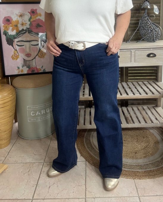 Jeans Straight Legs Brut coupe droite zip asymétrique boutons stretch ++ (42/46 ou 44/48)