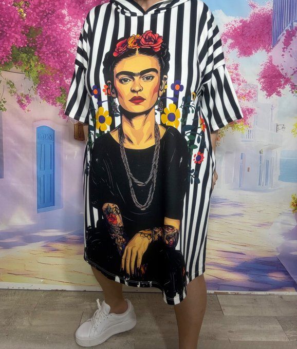 Robe à capuche ample blanche  rayée noire Viva Tattoo Frida Kahlo  du 42 au 54/56