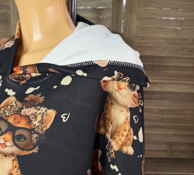 Maxi-sweat polaire à capuche noir Mes Petits Chats Caramel douceur +++++ du 42 au 58/60