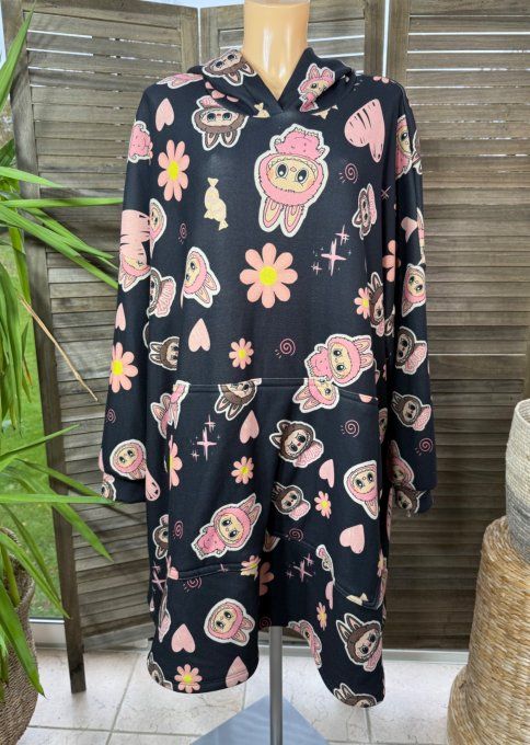 Maxi-sweat polaire à capuche noir In Love with Labubu douceur +++++ du 42 au 58/60
