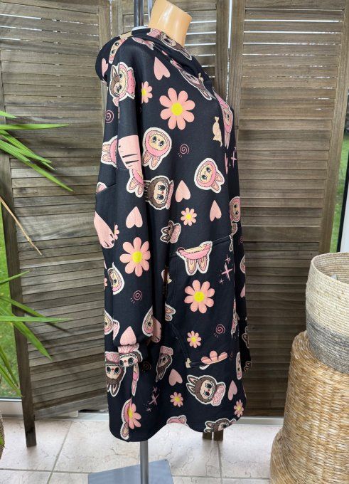 Maxi-sweat polaire à capuche noir In Love with Labubu douceur +++++ du 42 au 58/60