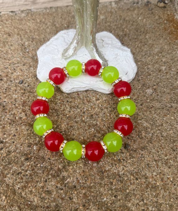 Bracelet ARTISANAL UNIQUE extensible vert pomme et rouge apprêts strass dorés TOUTES TAILLES
