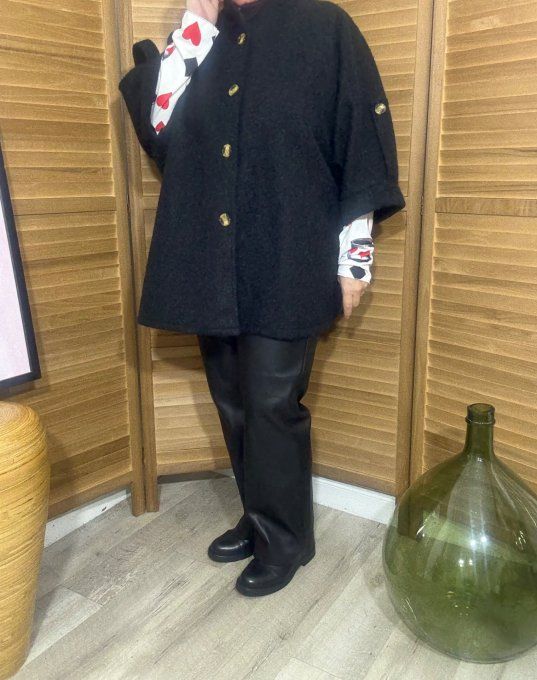 Manteau court manches raglan bouclette noire du 40 au 52/54 et même +  