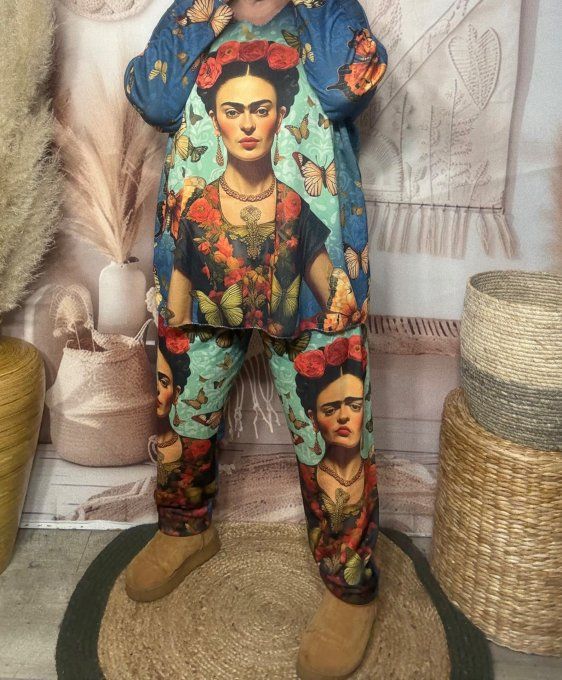 Ensemble Cocooning ou pyjama multicolore Frida Kahlo polaire confort +++ du 40 au 52/54 