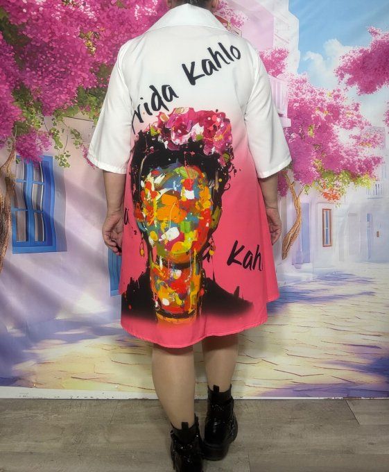 Robe chemise trapèze Fuschia Frida Kahlo en Fleurs du 36 au 46 et même + si portée ouverte