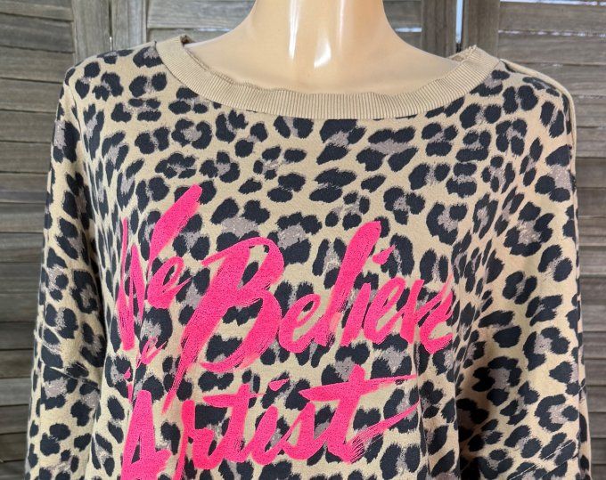 Sweat ample court Léopard camel "we believe" rose fuchia du 38 au 48