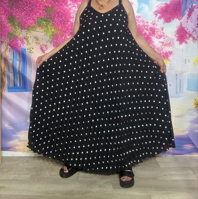 Robe à bretelles longue plissée noire pois blancs  douceur ++++ du 40 au 54/56 