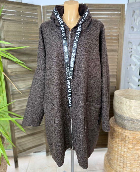 Manteau à capuche mi-long ample bouclette Chocolat du 42 au 52/54 et même +  