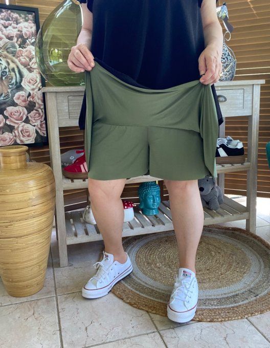 Jupe -short ample kaki stretch ++++ du 38 au 54 