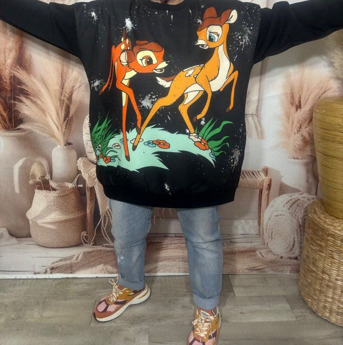 Sweat ample noir molletonné Bambi Disney Wolrd du 40 au 50  