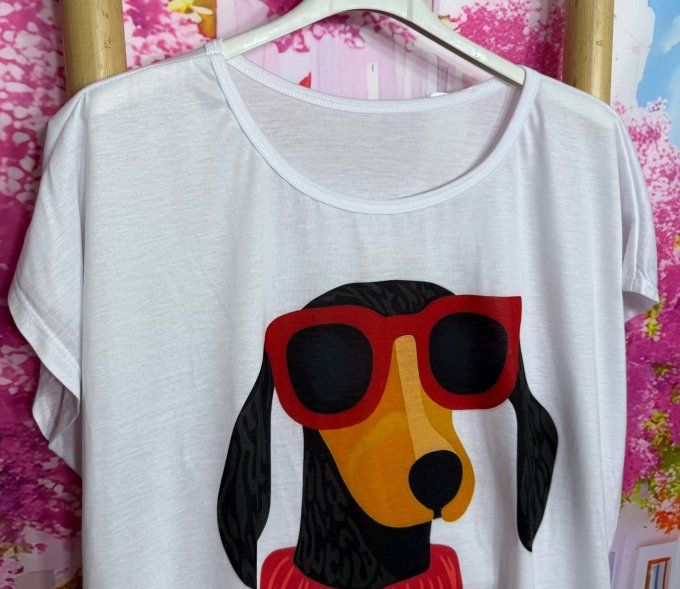 Tee-shirt ample blanc Adorable chien Teckel multicolore du 38 au 50/52 