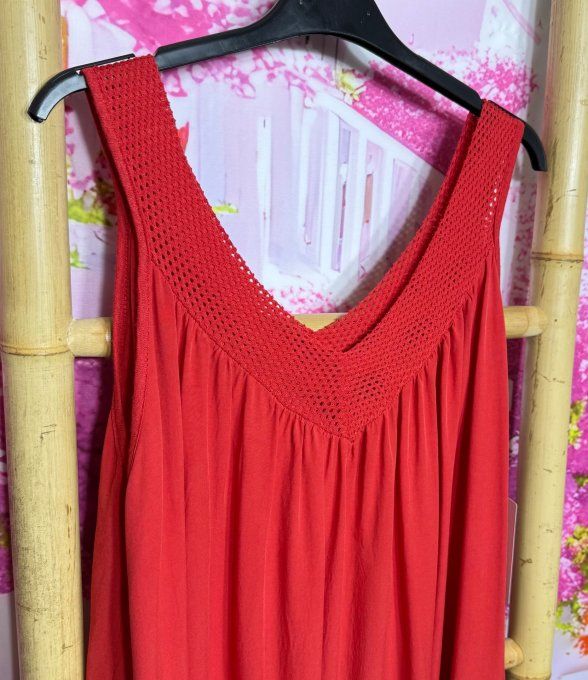 Robe trapèze mi-longue Rouge col V brodé viscose douceur ++++ du 36 au 46/48 