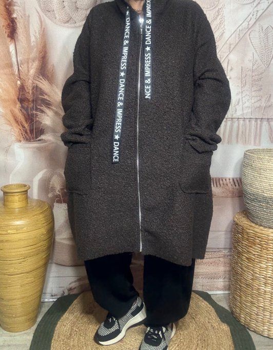 Manteau à capuche mi-long ample bouclette Chocolat du 42 au 52/54 et même +  